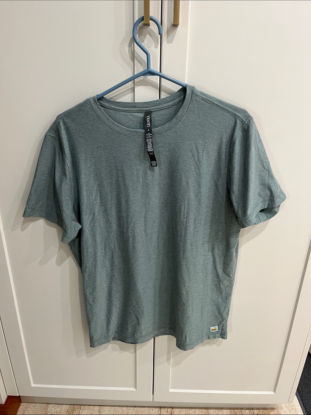 Mens Vuori T shirt